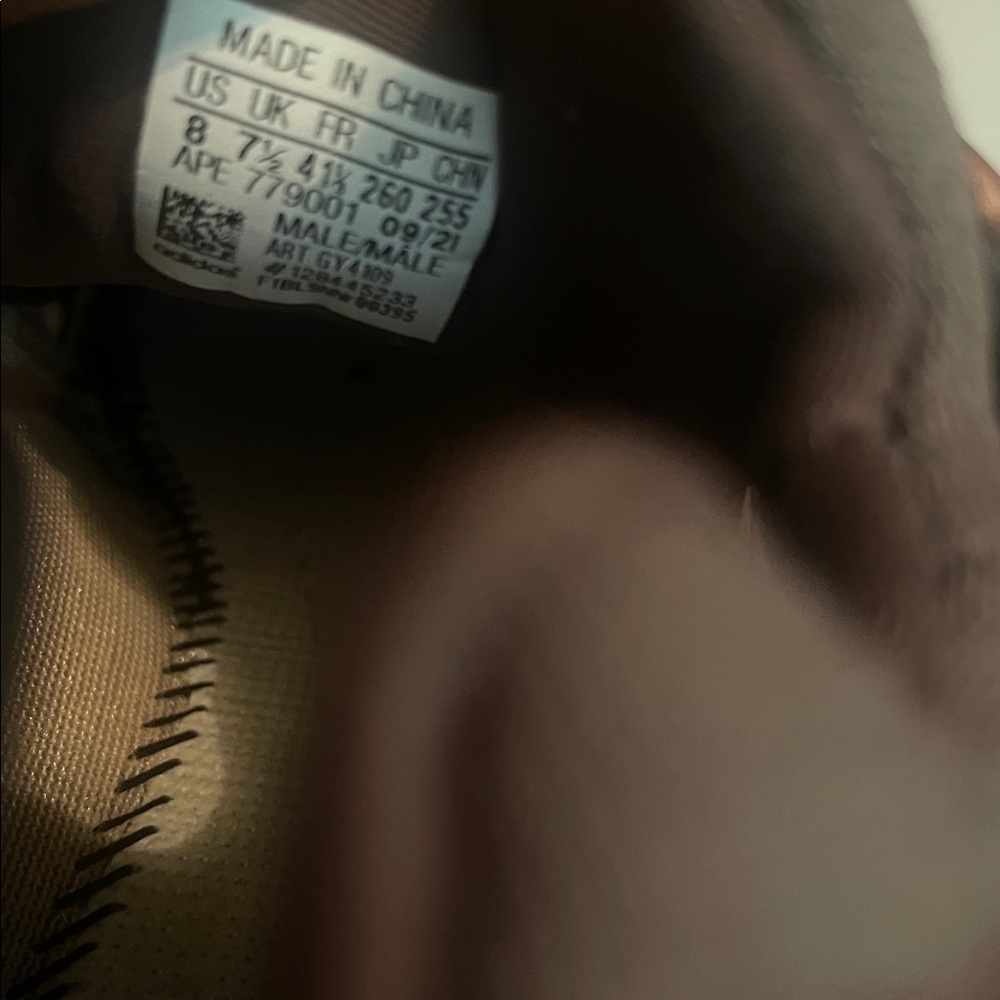 Yeezy’s - Picture 7 of 8